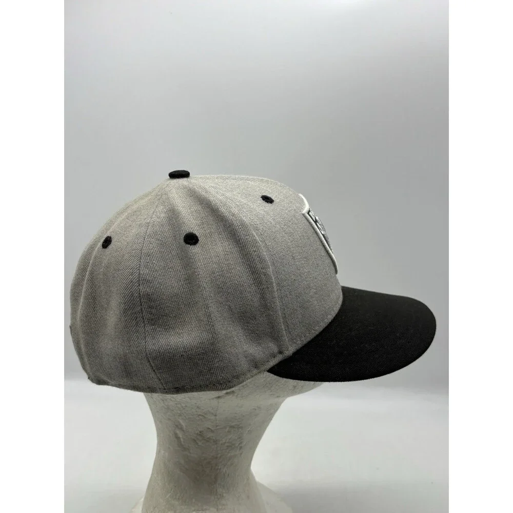 Oakland Raiders Hat New Era 59FIFTY Size 7 Gray Black Shield Fitted NFL Cap